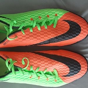 Nike Hypervenom Phelon Sneakers
